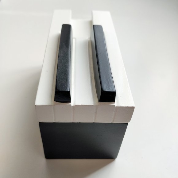 NEW Piano Keys Storage Box - Picture 4 of 6